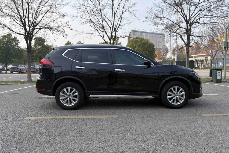 日产 奇骏 2021款 2.0L CVT 2WD XL Premium智联尊享版车身外观6006