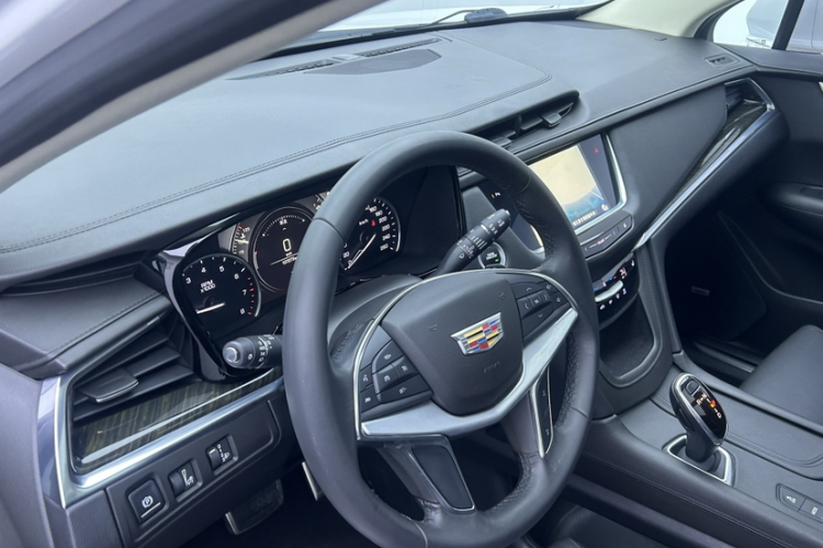 凯迪拉克XT5 2018款 25T 豪华型中控内饰7001