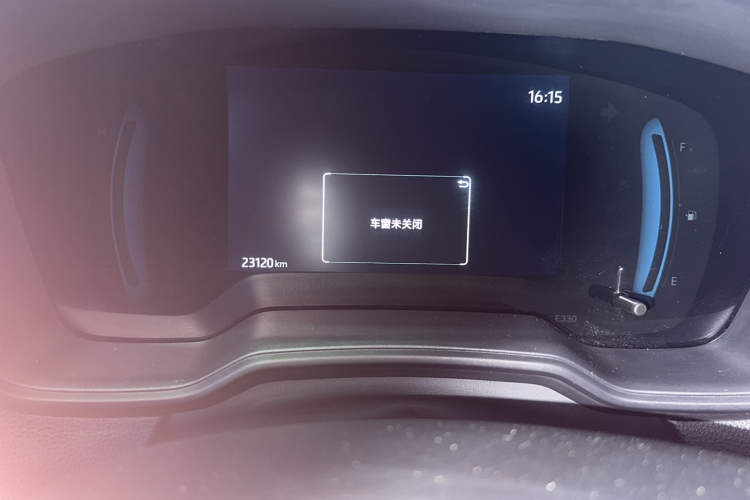 丰田 卡罗拉锐放 2023款 双擎 2.0L 先锋版中控内饰15