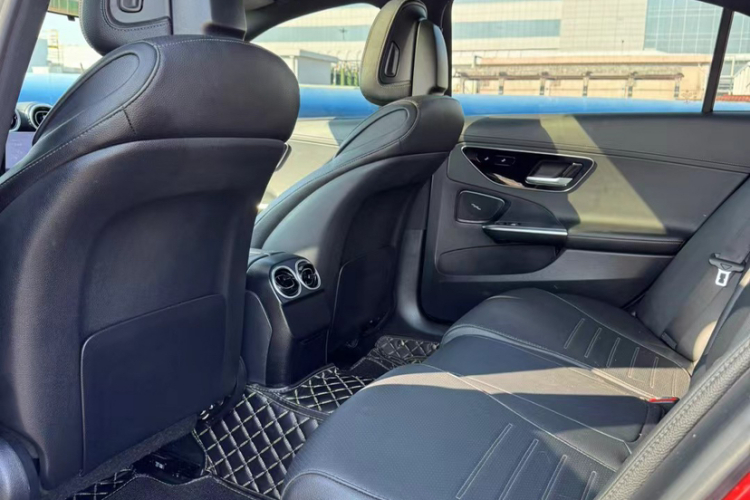 奔驰C级 2022款 改款 C 200 L 运动版中控内饰7007