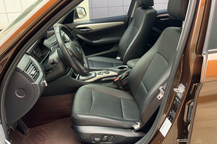 宝马X1 2014款 sDrive18i 时尚型中控内饰7002