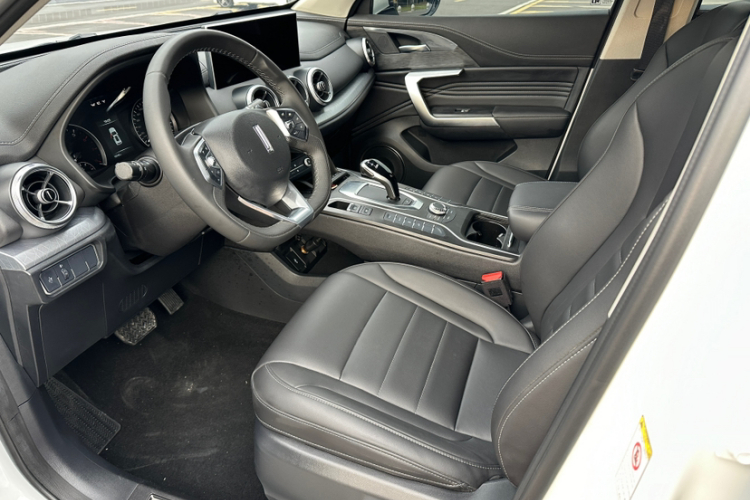 魏牌 VV5 2021款 1.5T 两驱颜先锋中控内饰7002