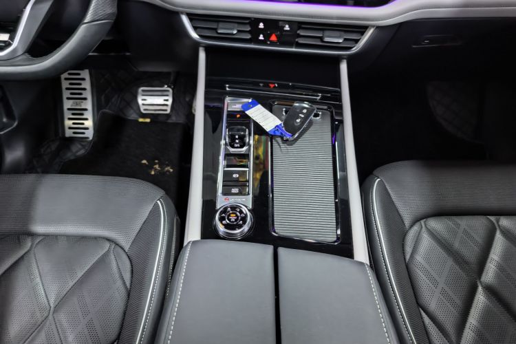 大众 途昂 2023款 530 V6 四驱尊崇旗舰版局部细节18