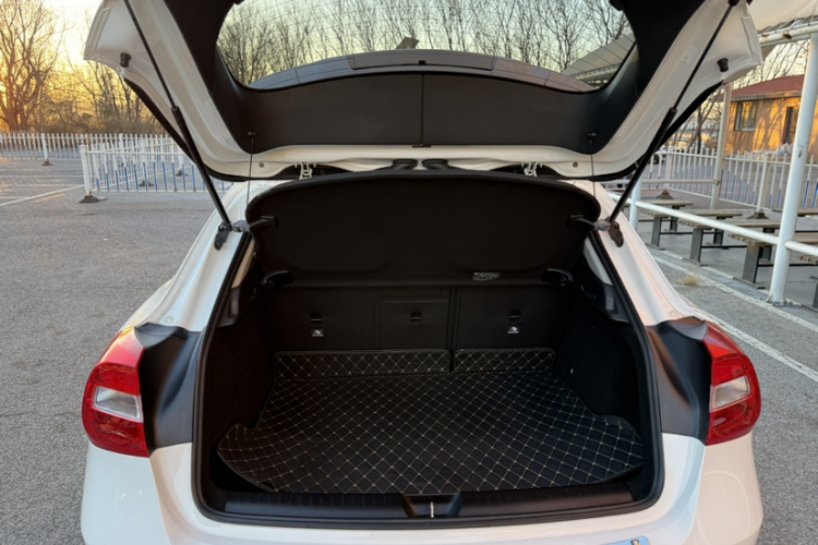 奔驰GLA 2016款 GLA 200 动感型中控内饰7009