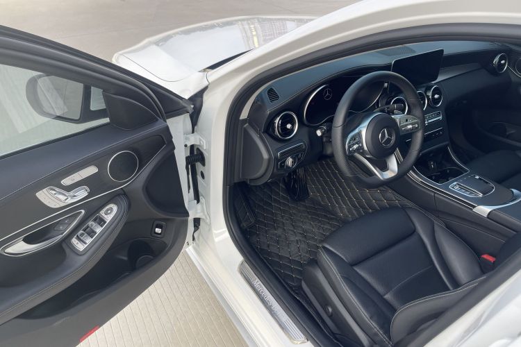 奔驰C级 2021款 C 260 L 运动版中控内饰7005