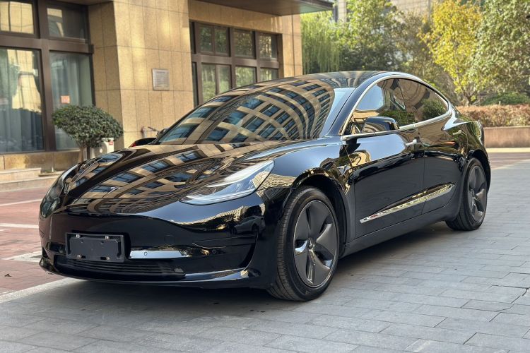 特斯拉 Model 3 2020款 改款 标准续航后驱升级版车身外观1