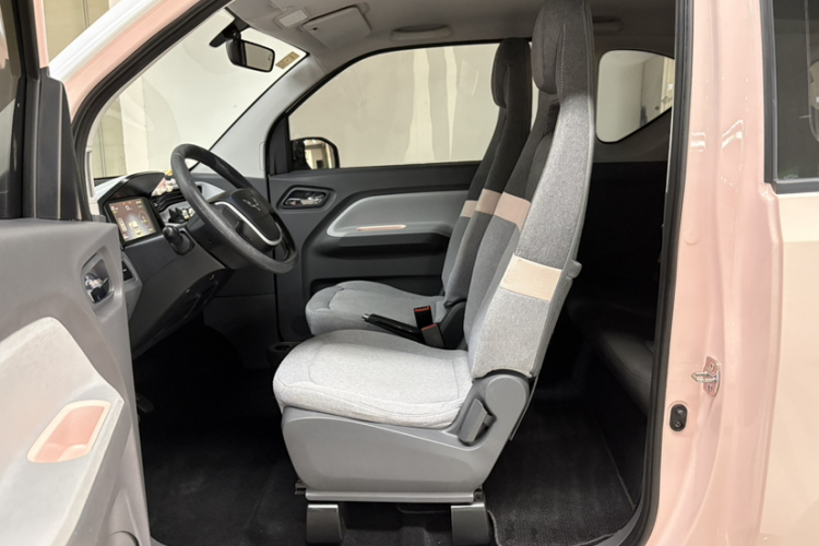 五菱汽车 宏光MINIEV 2021款 马卡龙时尚款 磷酸铁锂中控内饰7009