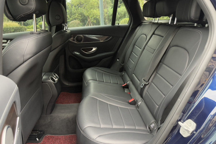 奔驰GLC 2016款 GLC 260 4MATIC 动感型中控内饰7004