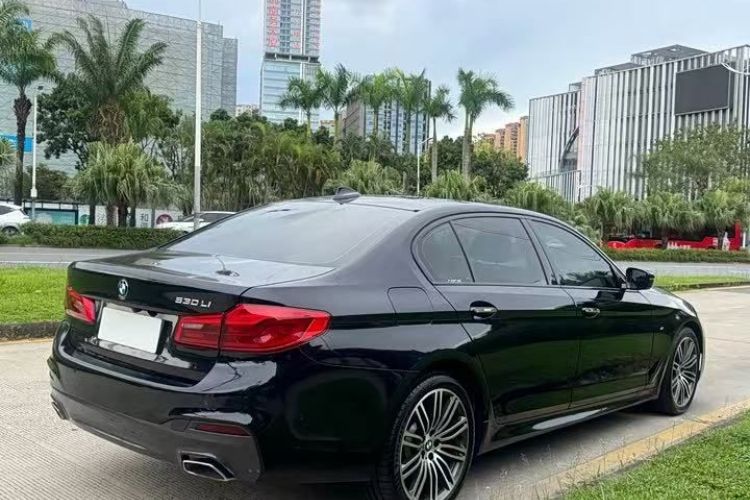宝马5系 2018款 改款 530Li 领先型 M运动套装车身外观6006