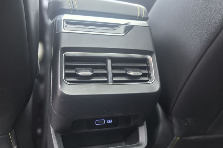 吉利汽车 星瑞 2023款 2.0TD 时空版中控内饰7006