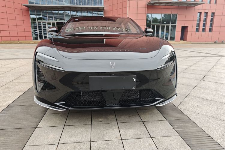 阿维塔06 2025款 Pro增程版车身外观6006