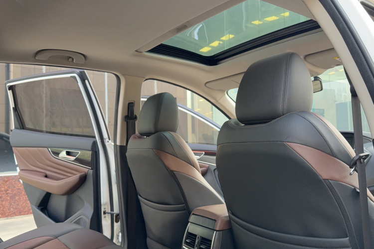 东风风神AX7 2018款 经典 1.6T 自动豪华型中控内饰7004