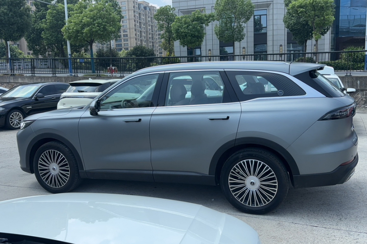 奇瑞 瑞虎8 L 2024款 2.0T 两驱尊贵版 5座车身外观6004