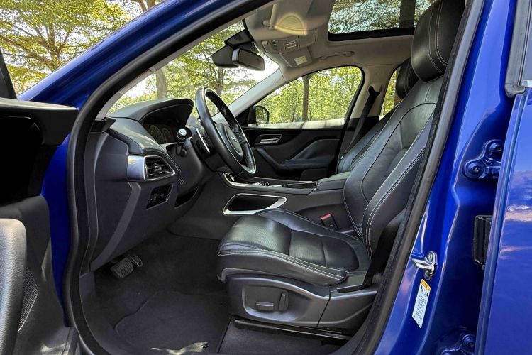 捷豹F-PACE 2018款 2.0T 四驱R-Sport运动版中控内饰7003