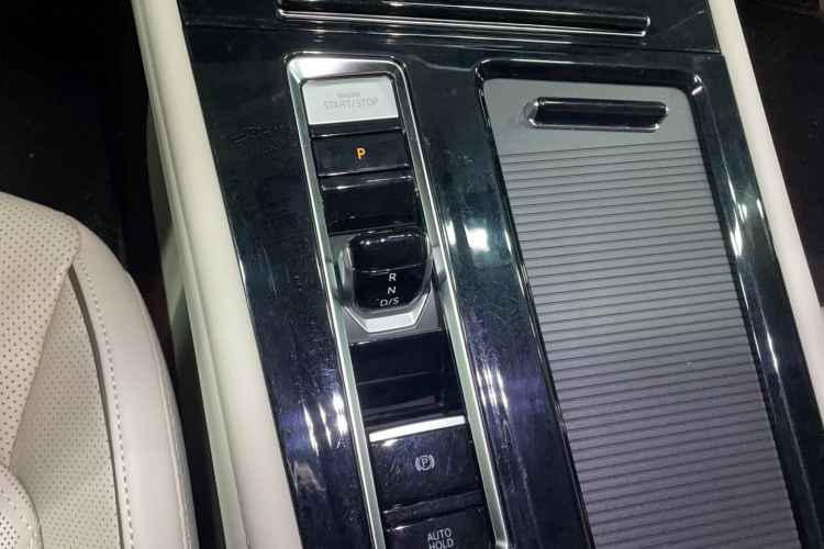 大众 威然 2022款 380TSI 尊贵版局部细节18