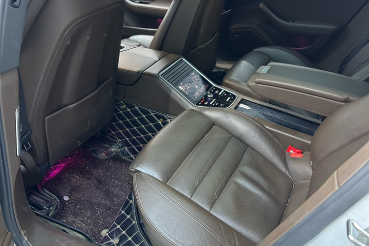 保时捷 2017款 Panamera 4S 2.9T中控内饰7008