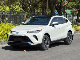 丰田 威飒 2022款 双擎 2.5L CVT两驱豪华版