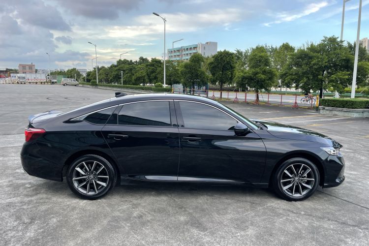 本田 英仕派 2022款 260TURBO 精致版车身外观6002