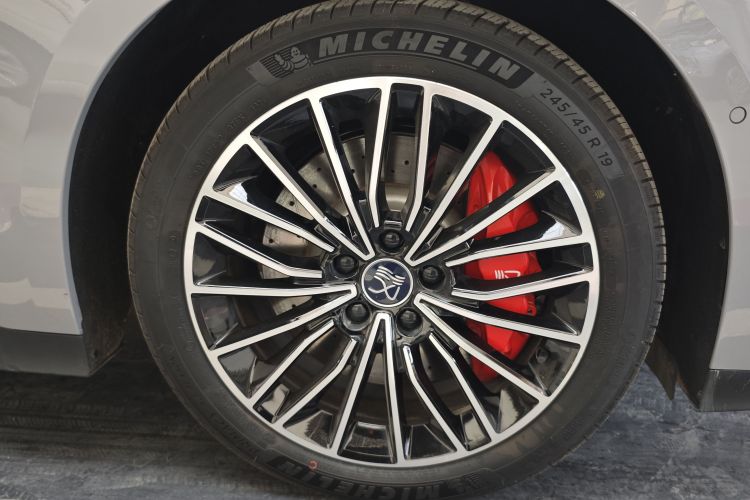 比亚迪 汉 2025款 EV 701KM激光雷达智驾型车身外观6006