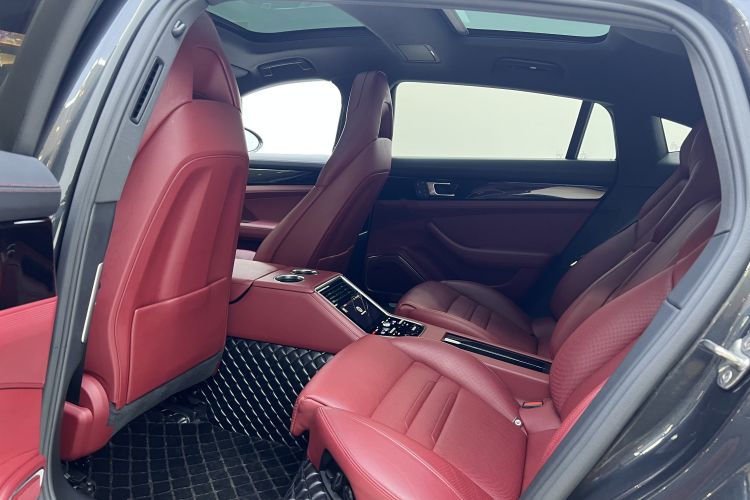 保时捷 2023款 Panamera 4 行政加长版 2.9T中控内饰7008