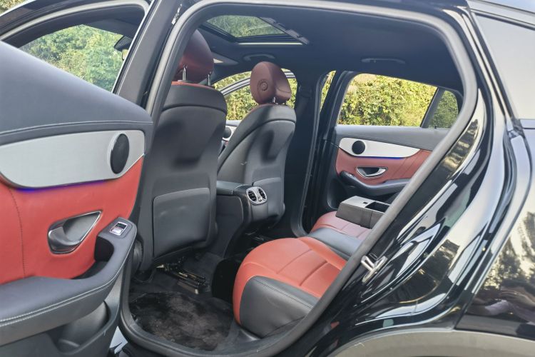 奔驰GLC轿跑 2022款 改款 GLC 260 4MATIC 轿跑SUV中控内饰7003