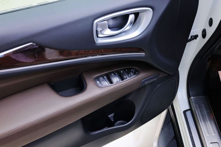 英菲尼迪QX60(进口) 2014款 2.5 S/C Hybrid 四驱全能版中控内饰7002