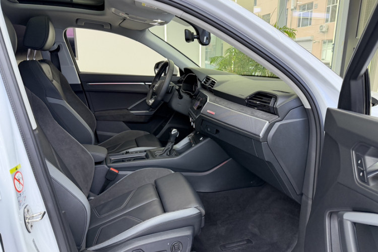 奥迪Q3 Sportback 2020款 40 TFSI 时尚型中控内饰7004