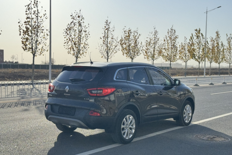 雷诺 科雷嘉 2017款 2.0L 两驱舒适版车身外观6005