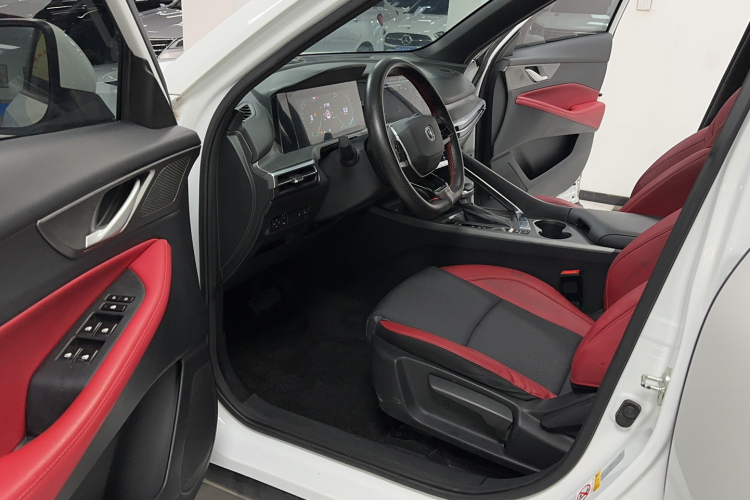 长安CS35PLUS 2023款 畅享版 1.4T DCT豪华型中控内饰7002