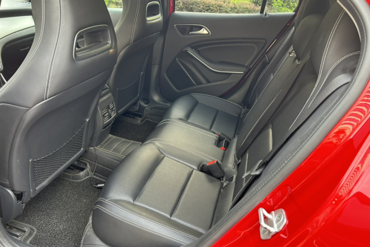 奔驰GLA 2015款 GLA 200 动感型局部细节24