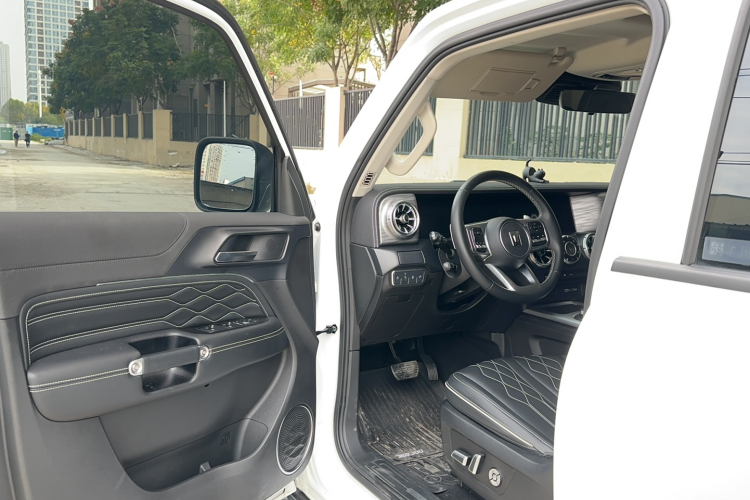 坦克300 2023款 越野版 2.0T 挑战者中控内饰7002