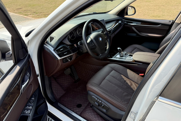 宝马X5(进口) 2015款 xDrive28i中控内饰7013