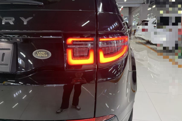 路虎 发现运动版 2020款 249PS R-Dynamic 性能科技版 7座车身外观6003