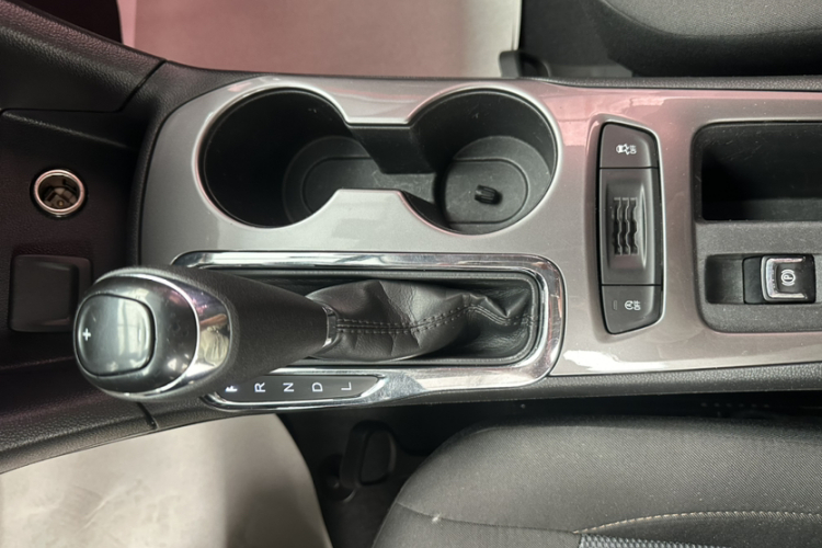 雪佛兰 科鲁兹 2018款 320 自动先锋天窗版车身外观6005