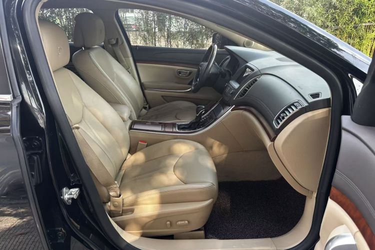 荣威950 2015款 1.8T 豪华版局部细节41