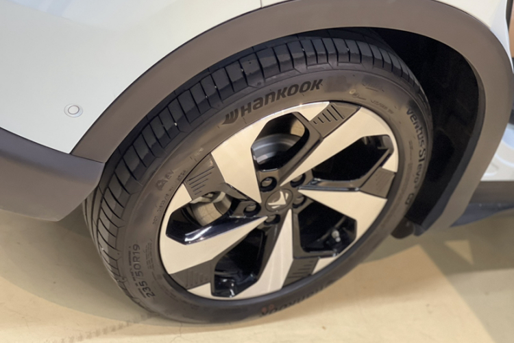 ARCFOX极狐 极狐 阿尔法T5(ARCFOX αT5) 2025款 520 MAX车身外观6003