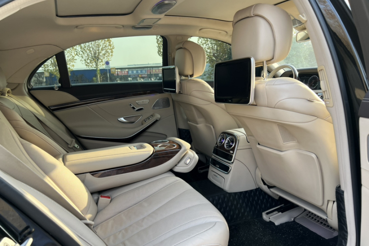 奔驰S级 2014款 S 400 L HYBRID中控内饰7001