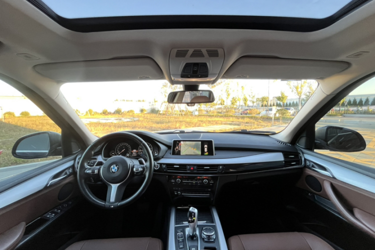 宝马X5（平行进口）中控内饰7001