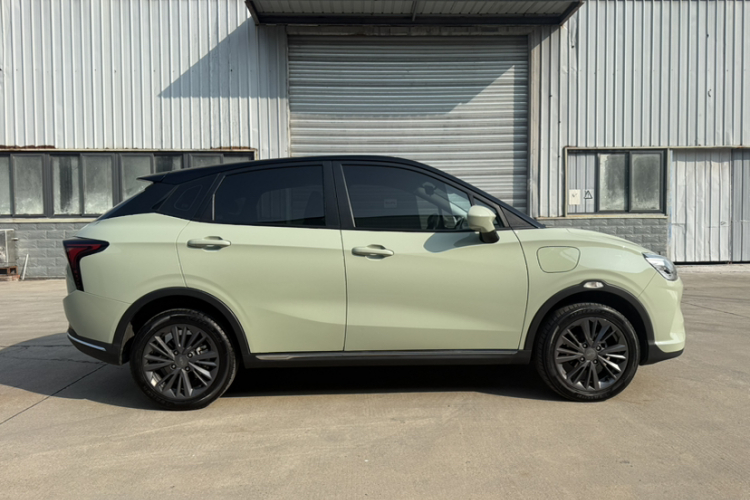 哪吒汽车 哪吒V 2022款 潮 400 Lite车身外观6004