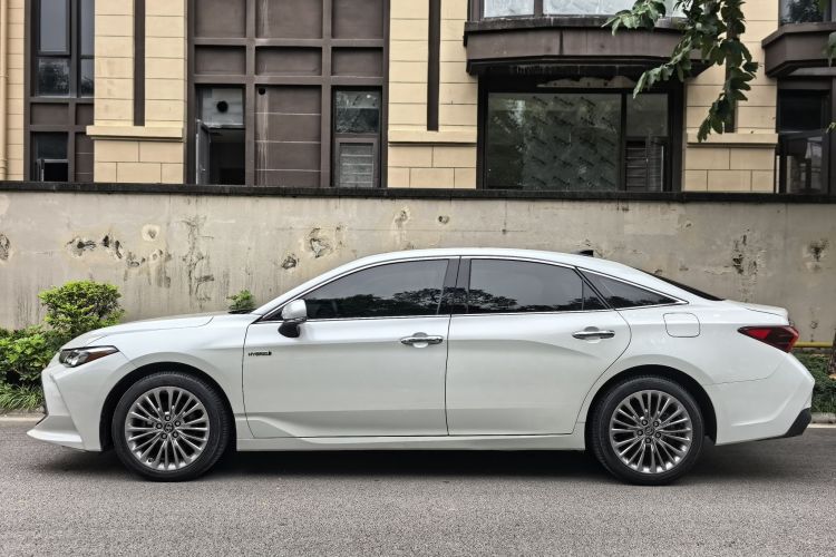 丰田 亚洲龙 2019款 双擎 2.5L XLE尊贵版 国VI车身外观6002
