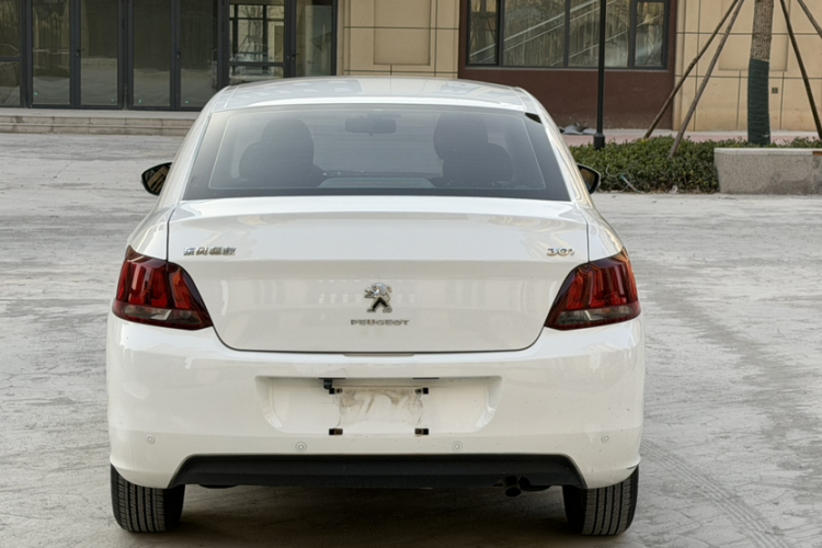 标致301 2017款 1.6L 自动舒适版车身外观6004