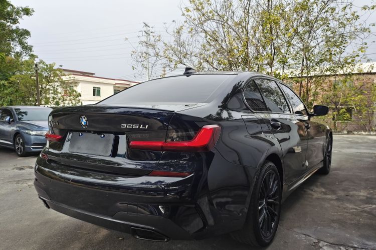 宝马3系 2022款 改款 325Li M运动曜夜套装车身外观6005