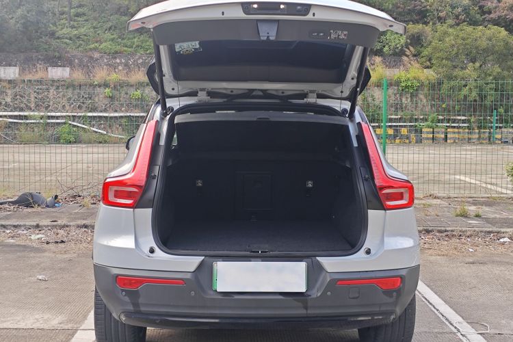 沃尔沃XC40新能源 2021款 P8 纯电 四驱智雅运动版车身外观6005