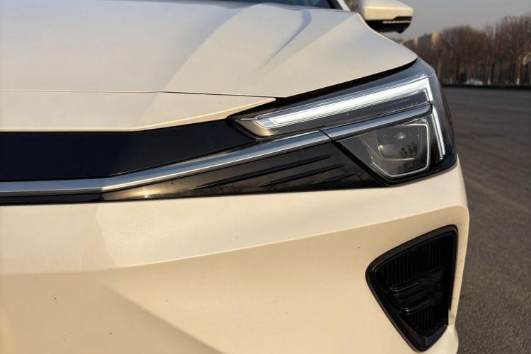 飞凡汽车 飞凡ER6 2021款 新动版 520km 智领版车身外观6008