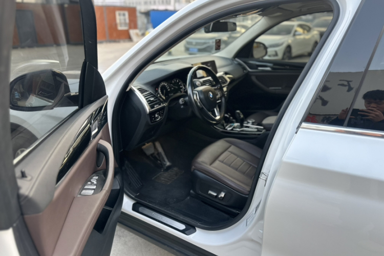宝马X3 2018款 xDrive25i 豪华套装 国V中控内饰7002