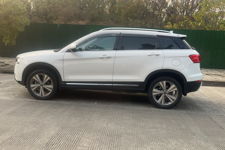 哈弗H6 Coupe 2015款 蓝标 2.0T 自动两驱精英型车身外观6007