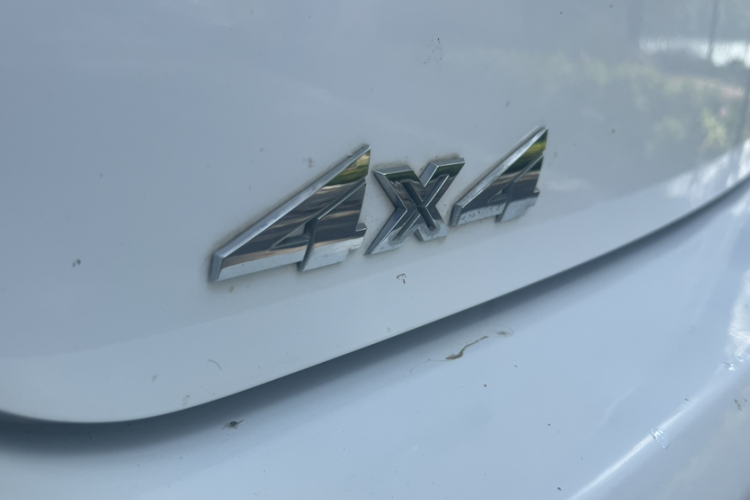 陆风X8 2014款 探索版 2.4L 汽油4X4豪华型车身外观6001