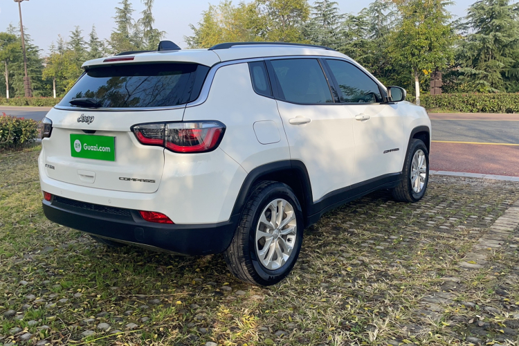 Jeep 指南者 2021款 220T 自动领先版车身外观6007