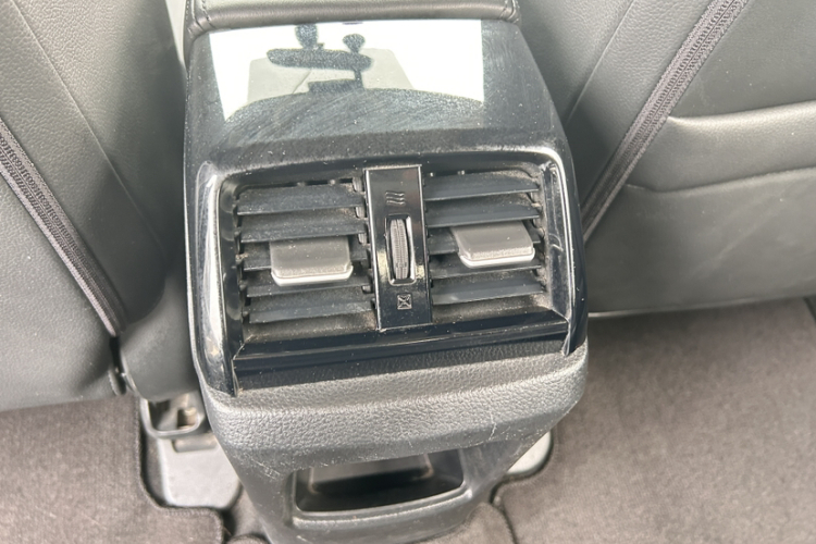 本田 凌派 2019款 180Turbo CVT豪华版 国VI中控内饰7006