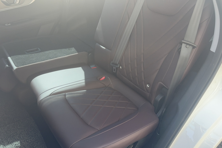 奇瑞 瑞虎8 PLUS 2024款 冠军版 390TGDI DCT豪迈版 5座中控内饰7001